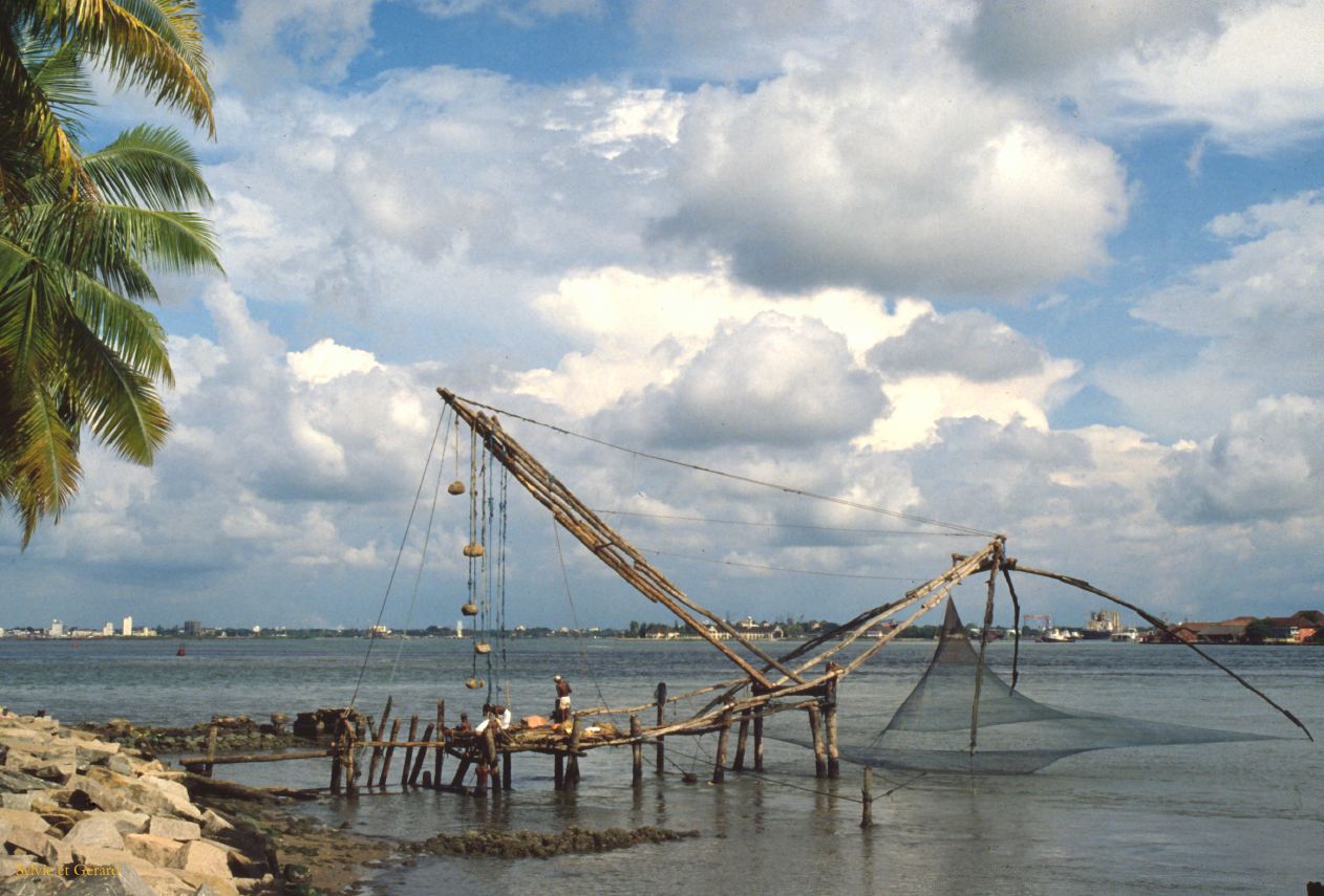 04 Cochin pêche au carrelet Kerala  Inde 1983-065