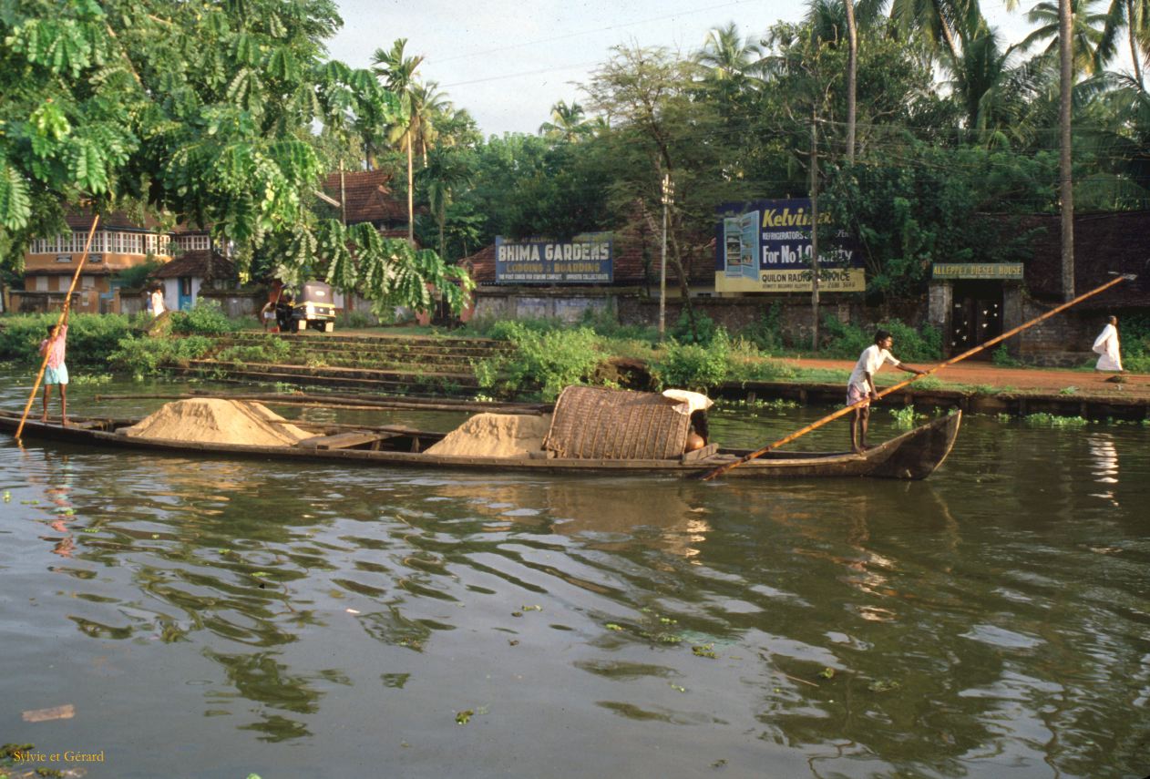 06  Quilon back waters Kerala  1983-069