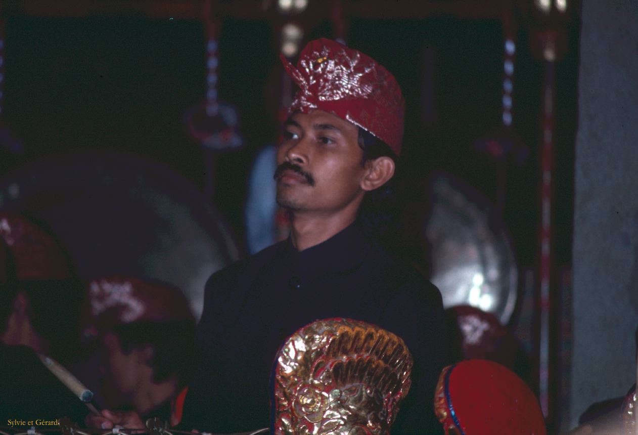 Java Bali 1989-137 Bali musicien