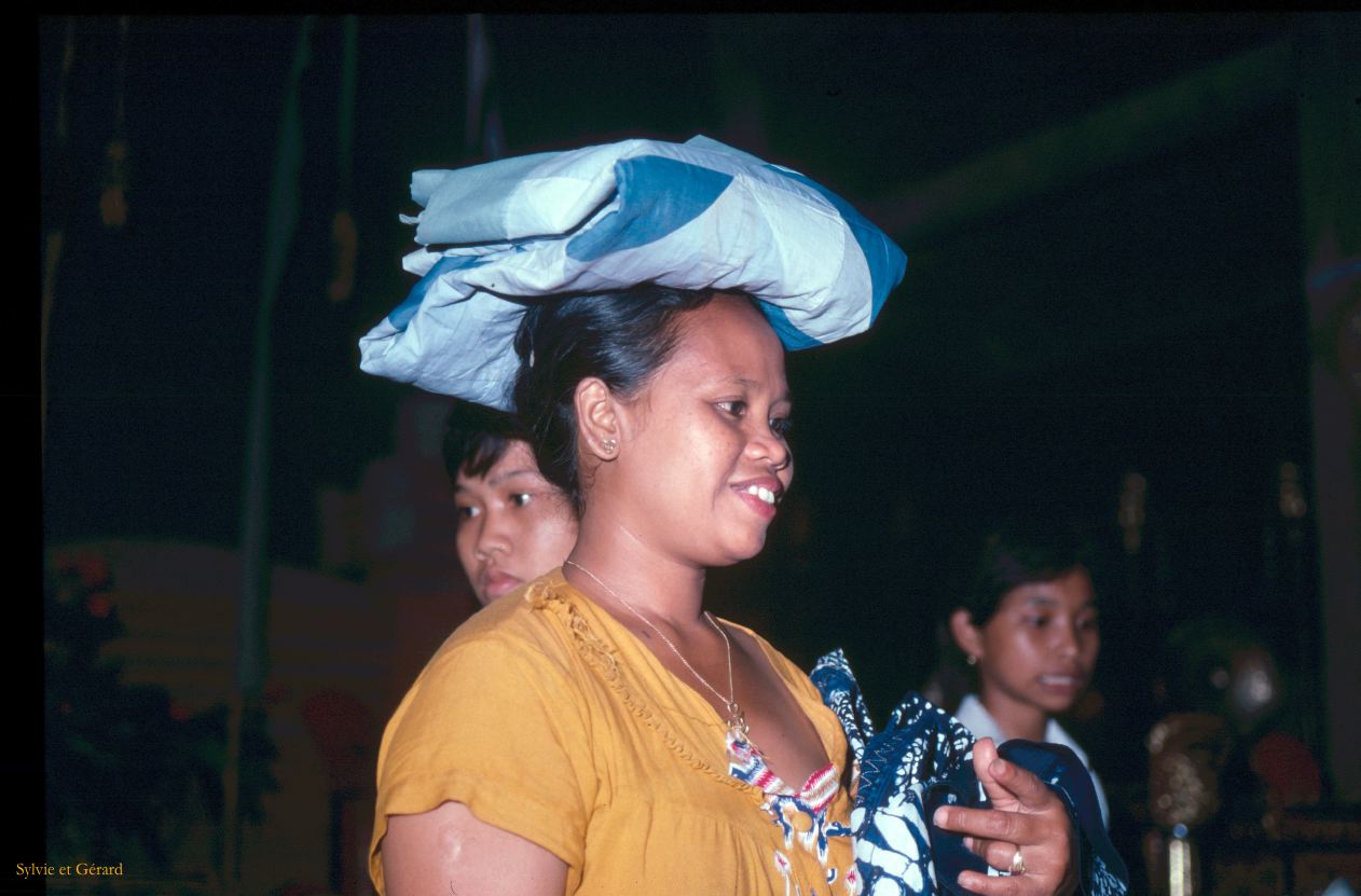 Java Bali 1989-183 Bali femme