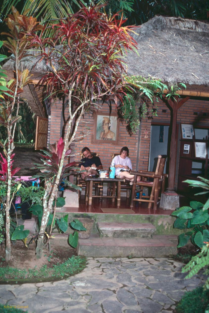 Java Bali 1989-192 Bali notre hotel à Ubud Bilou et Sylvie 