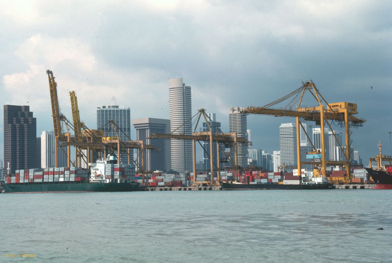 Java Bali 1989-226 Singapour vu du port