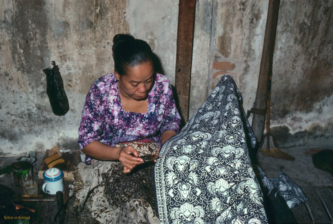 Java Bali 1989-037 Jogjakarta création de batiks 