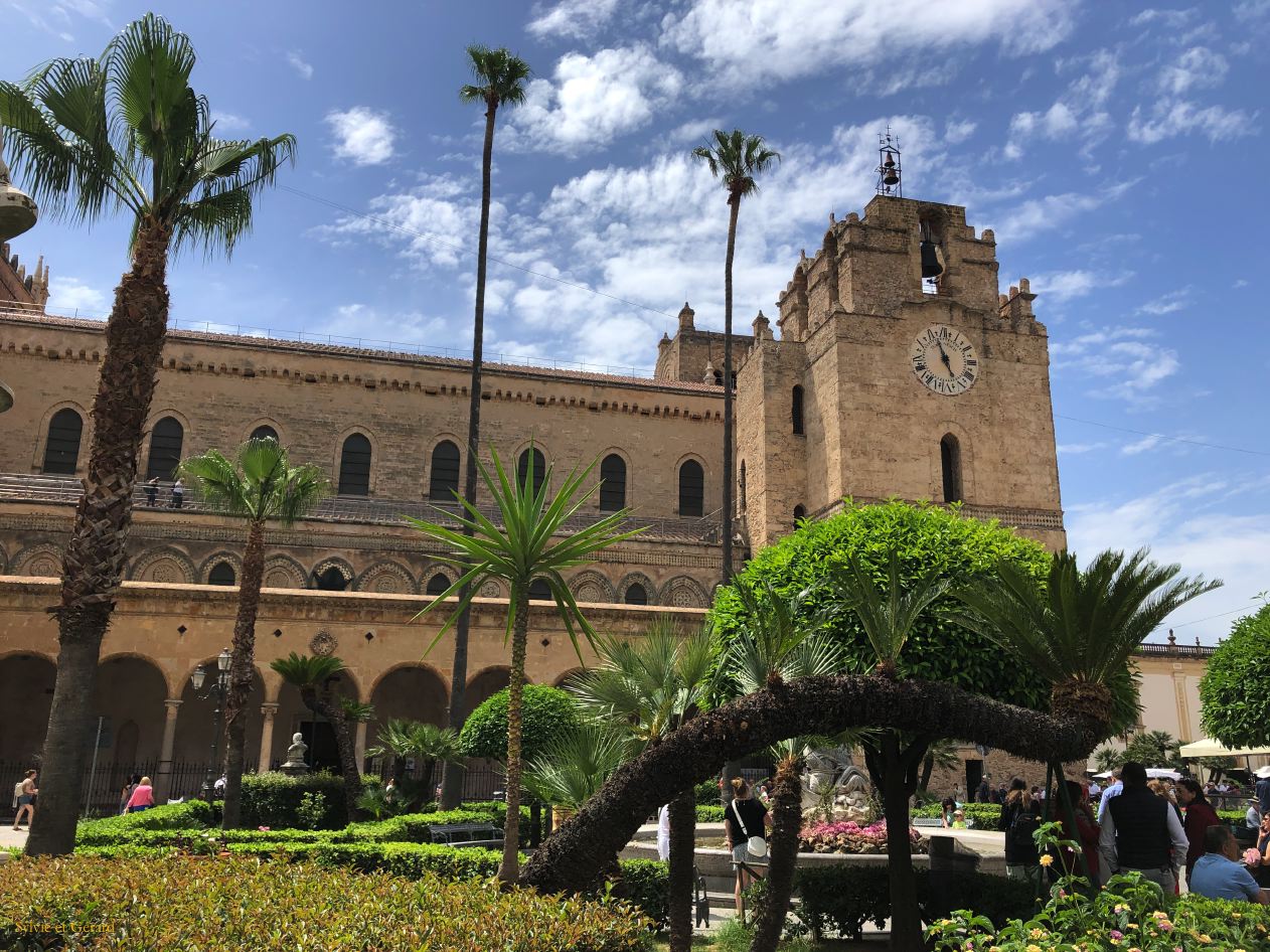201 Montreale la cathédrale Sainte Marie la Nouvelle - extérieur IMG_2750