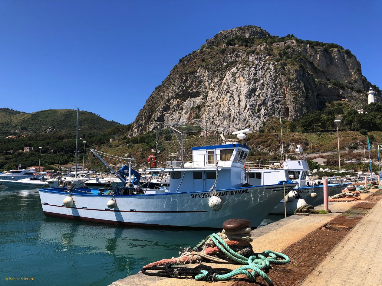 303 Cefalù le port IMG_2688
