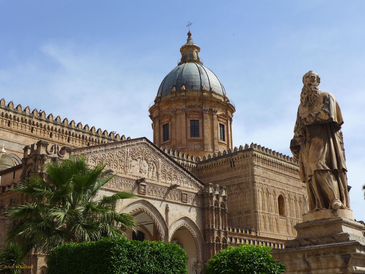 030 Palerme la cathédrale - de l'extérieur  P1450795