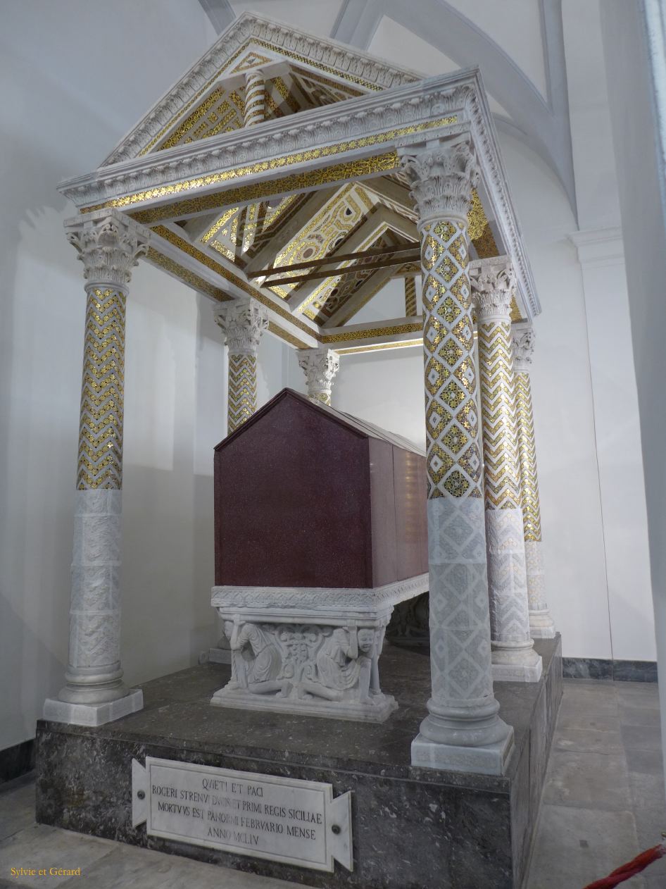 036 Palerme la cathédrale - les tombeaux royaux  P1450833