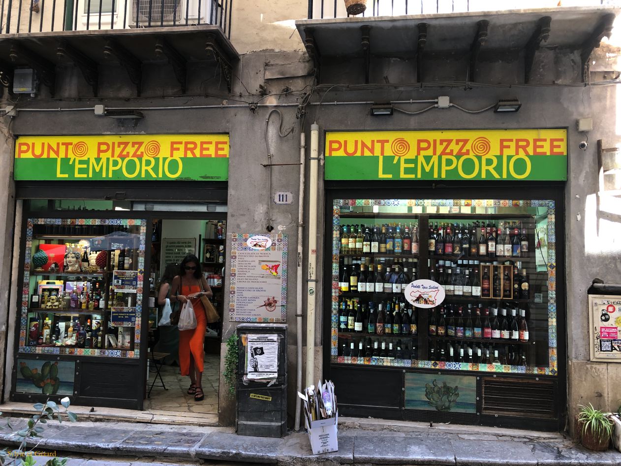 039 Palerme dans le centre historique IMG_2854