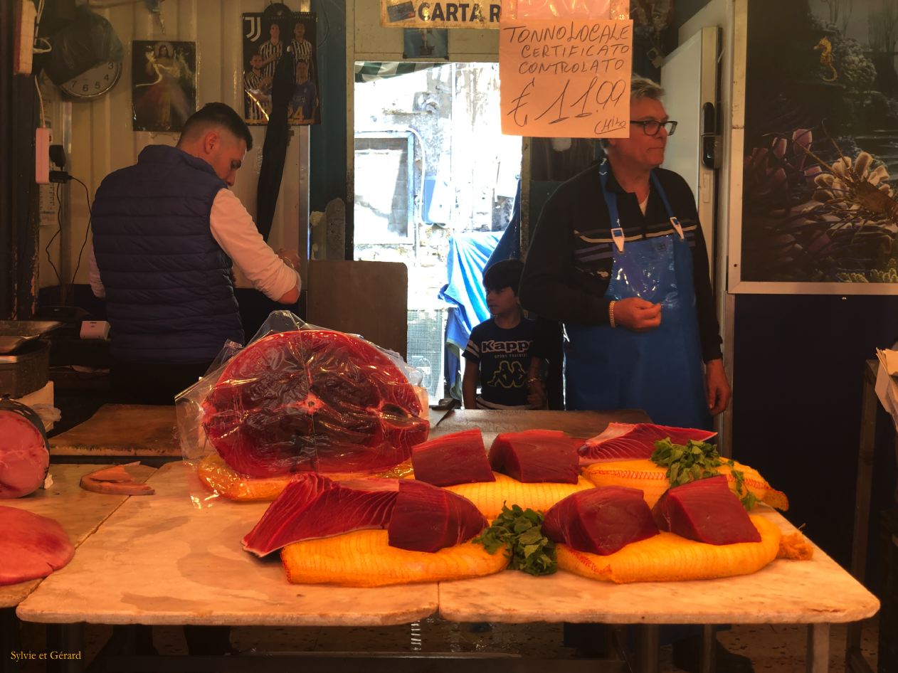 042 Palerme le quartier du marché Ballaro - le marché  IMG_7235