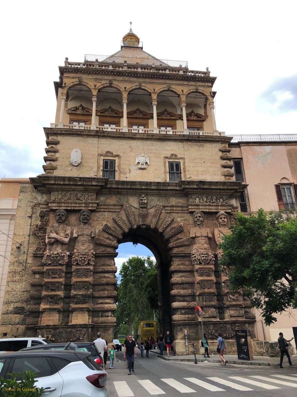 051 b Palerme la Porta Nueva - Palais des Rois Normands IMG_2769