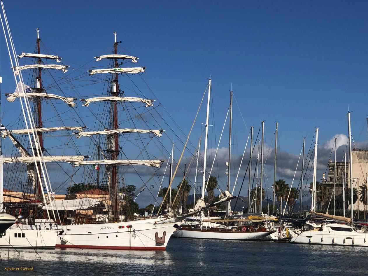 078 Palerme le quartier du Port  la Cala IMG_2810