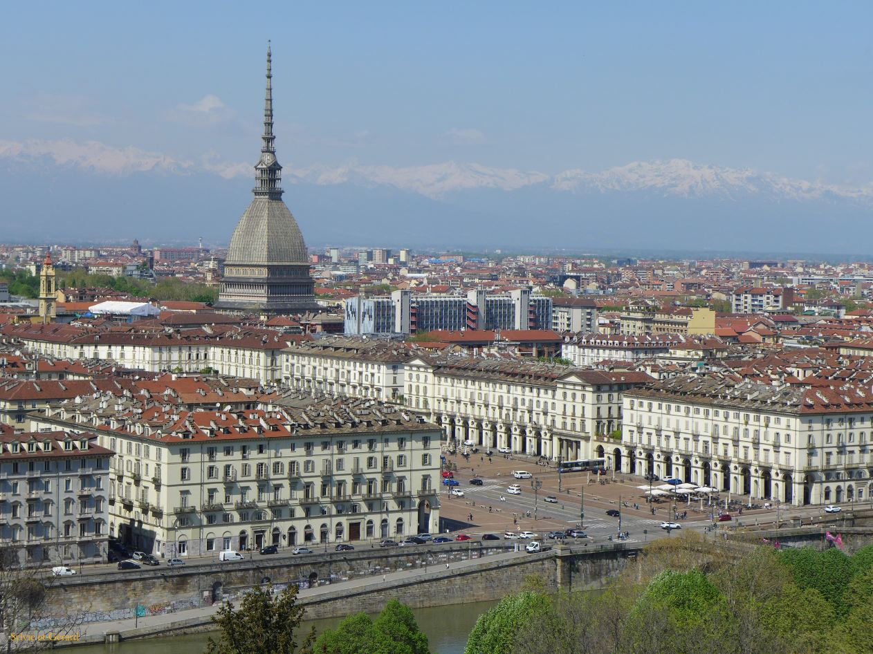 31 Turin chiesa di Santa Maria del Monte dei Cappuccini vue de la colline  P1440831
