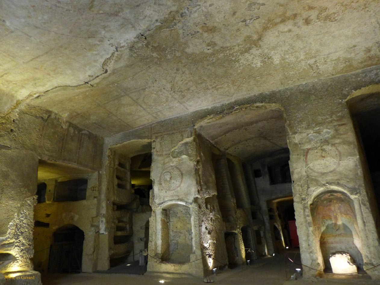 109 Sanita catacombes san Gennaro 5e siècle P1360458