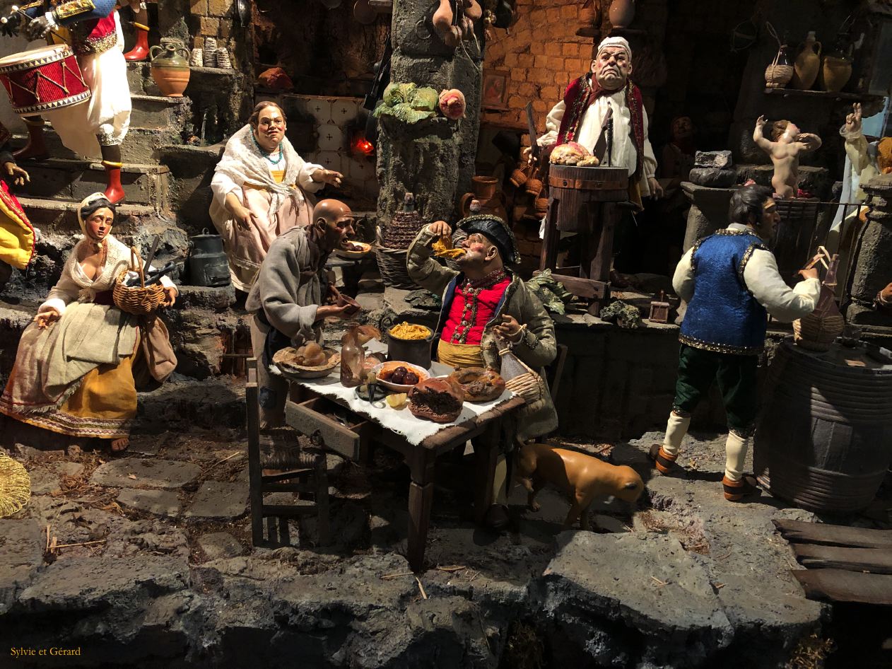129 crèche napolitaine basilique santa Maria de la Sanita  IMG_3804