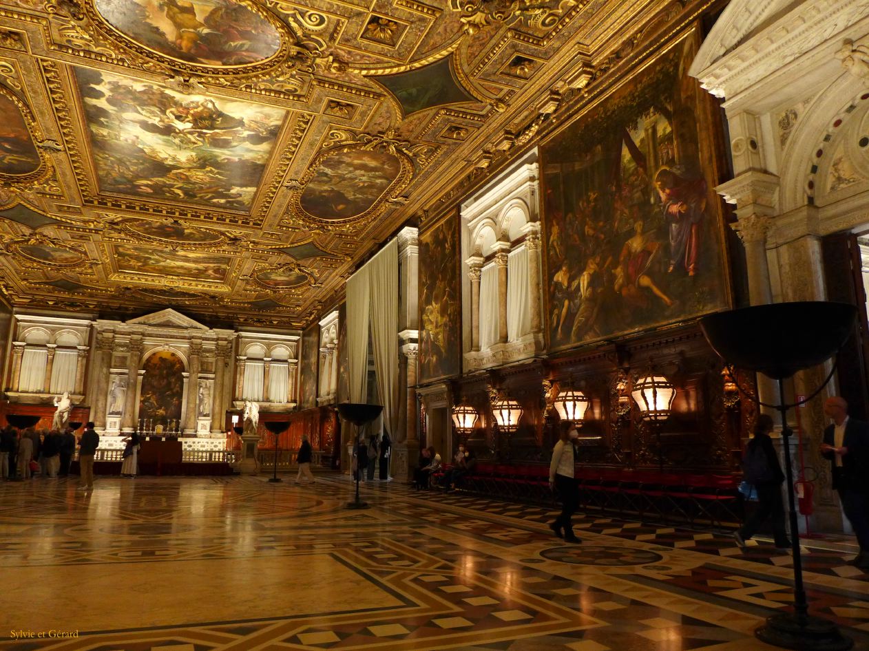 512 Santa Croce Scuola Grande di San Rocco sala capitolaire P1320100