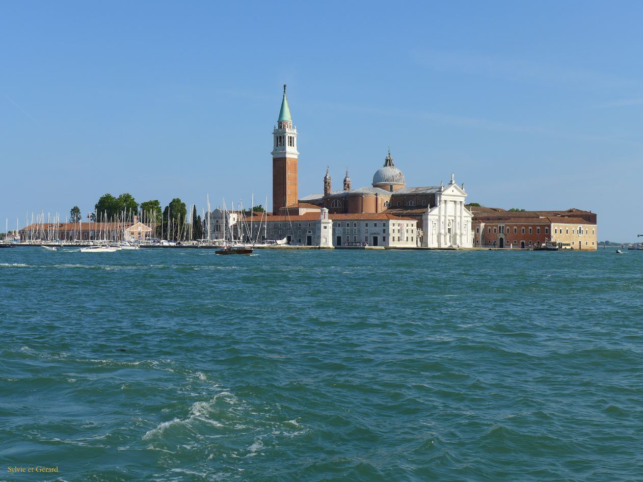 011 San Marco la lagune et le Lido P1320289