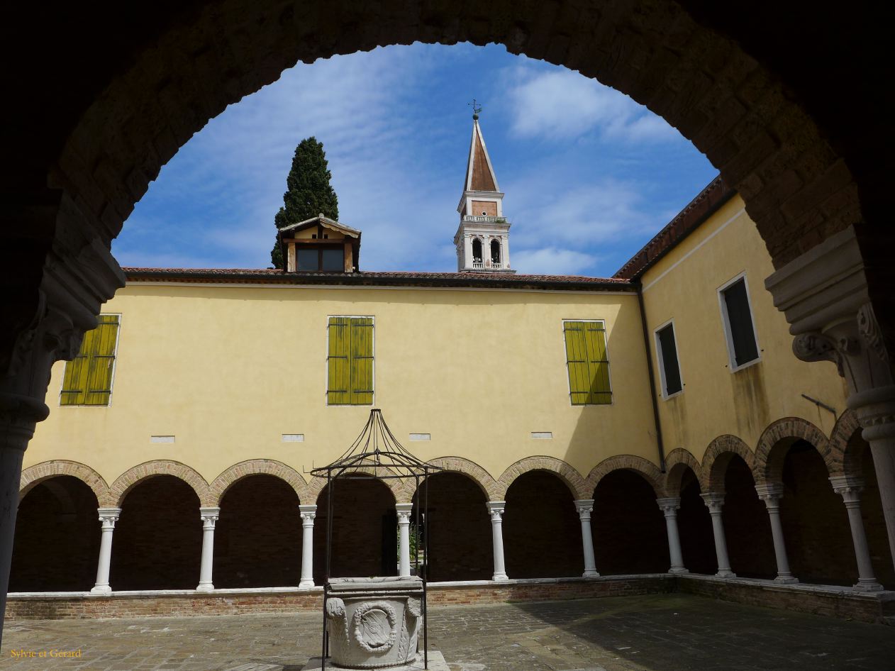 616 Castello église et cloître San Francesco della Vigna P1320246
