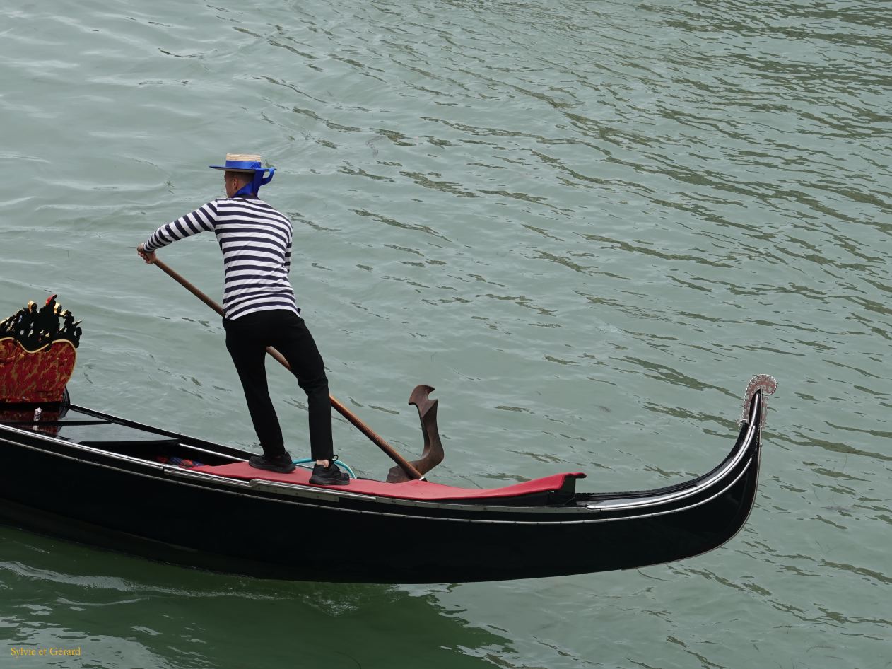 106 Canal Grande autour du Rialto 30 mai DSC06613