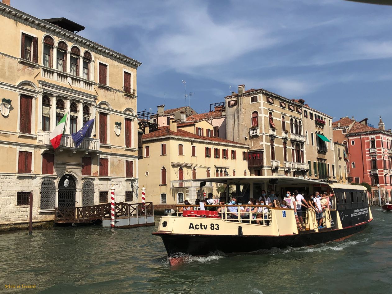 124 Canal Grande Rialto - Piazzale Roma vaporetto IMG_1650