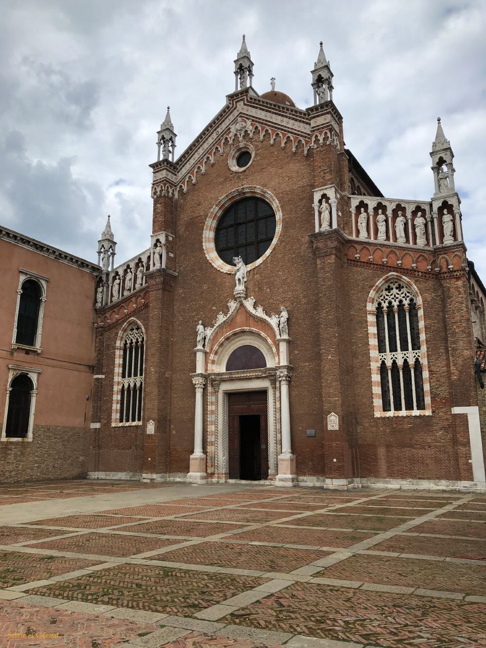 201 Cannareggio Madonna Dell Orto cloître expostion Lili Muller Last Supper Biennale IMG_1257