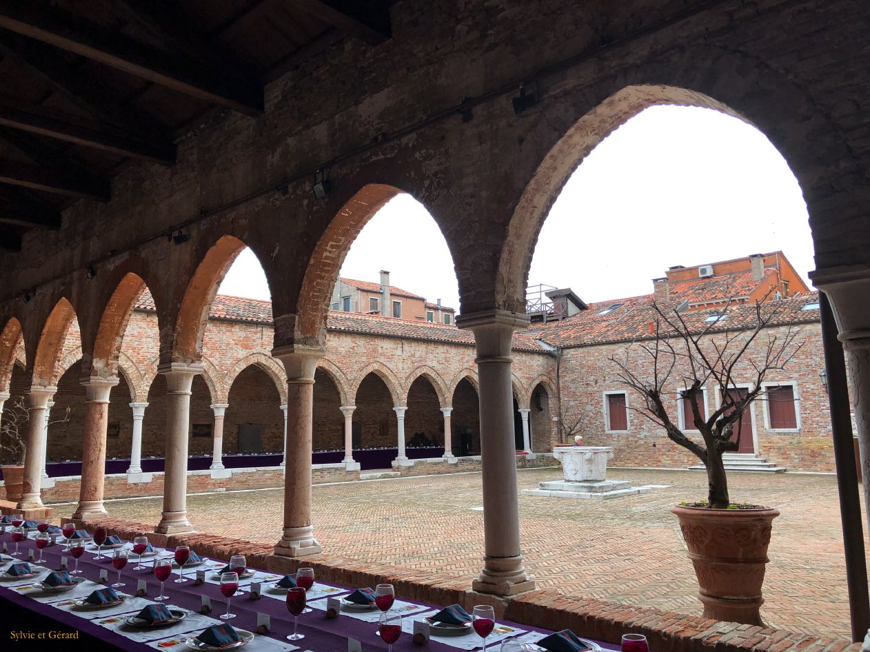 202 Cannareggio Madonna Dell Orto cloître expostion Lili Muller Last Supper Biennale IMG_1260