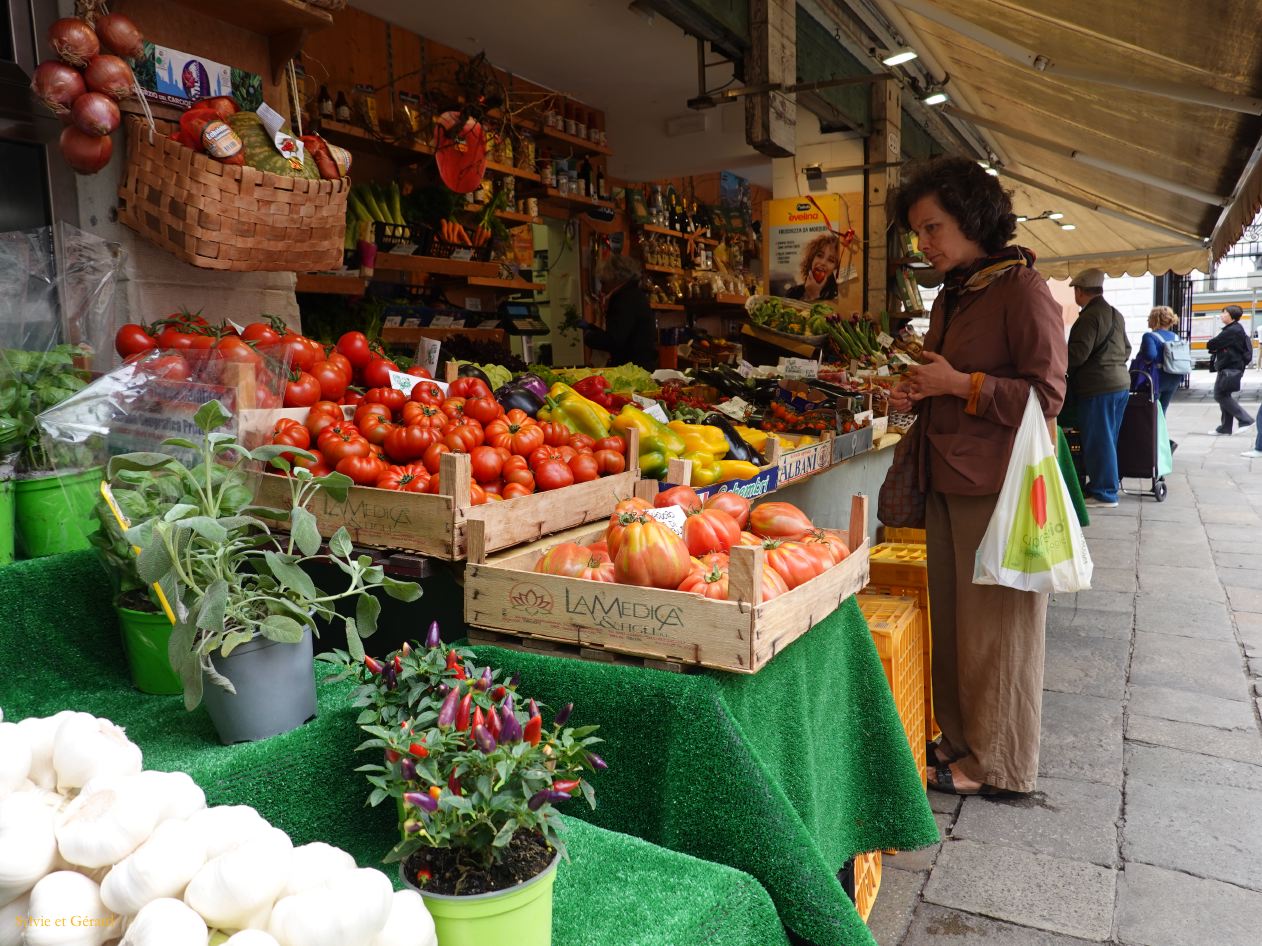 402 San  Polo Rialto la Pesceria DSC06640