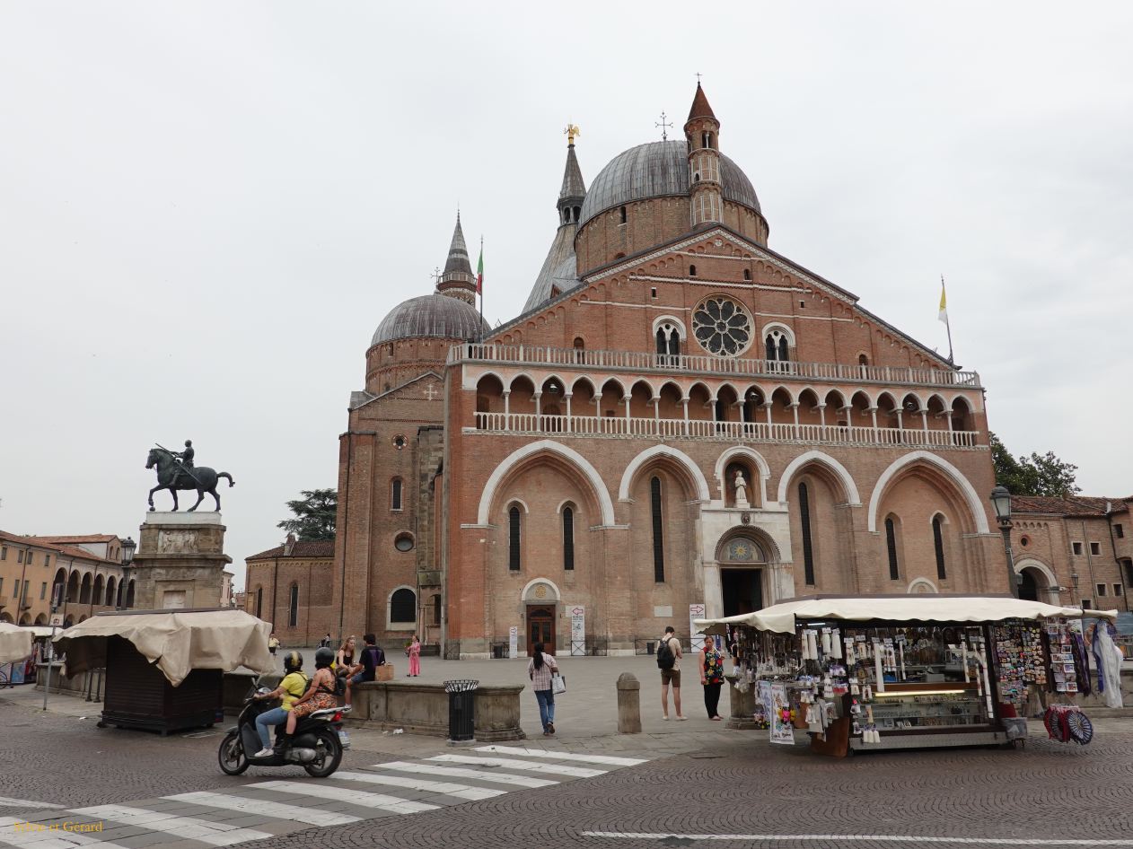 001 Padoue Basilica di Sant'Antonio extérieur DSC07099