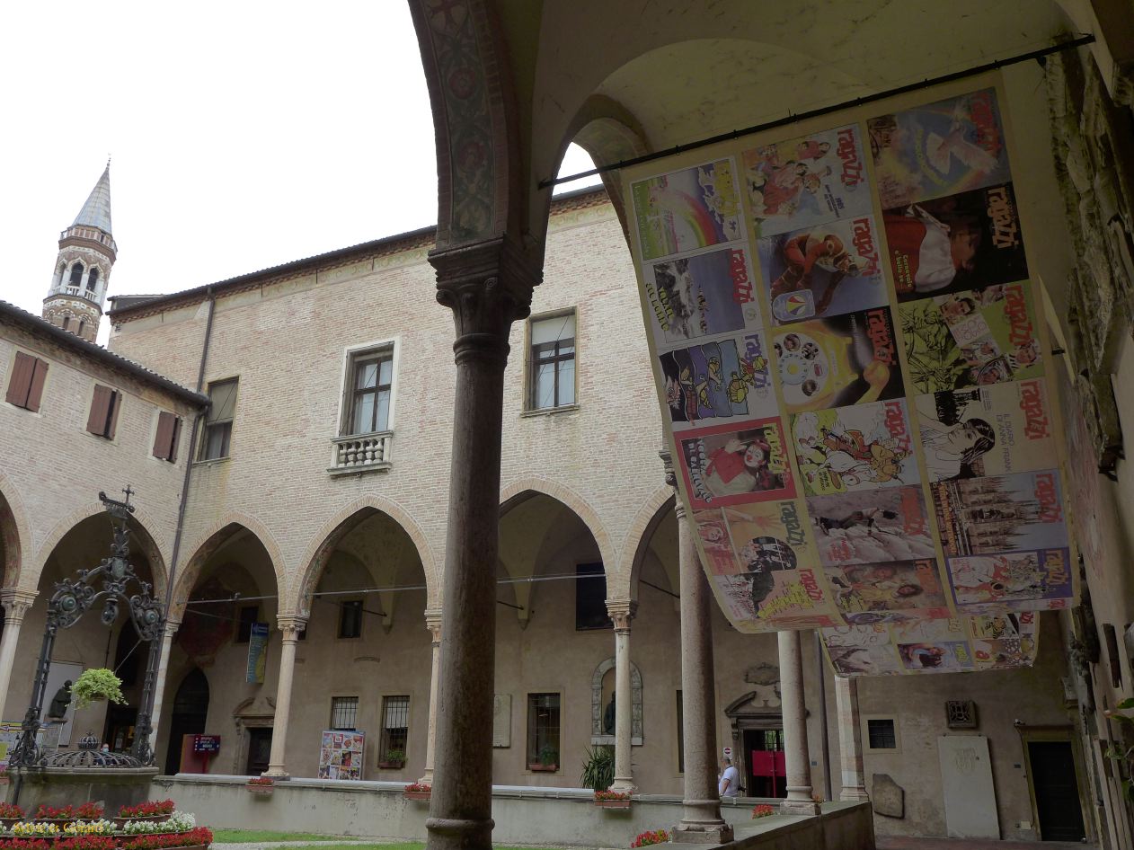 011 Padoue Basilica di Sant'Antonio les cloîtres P1320435