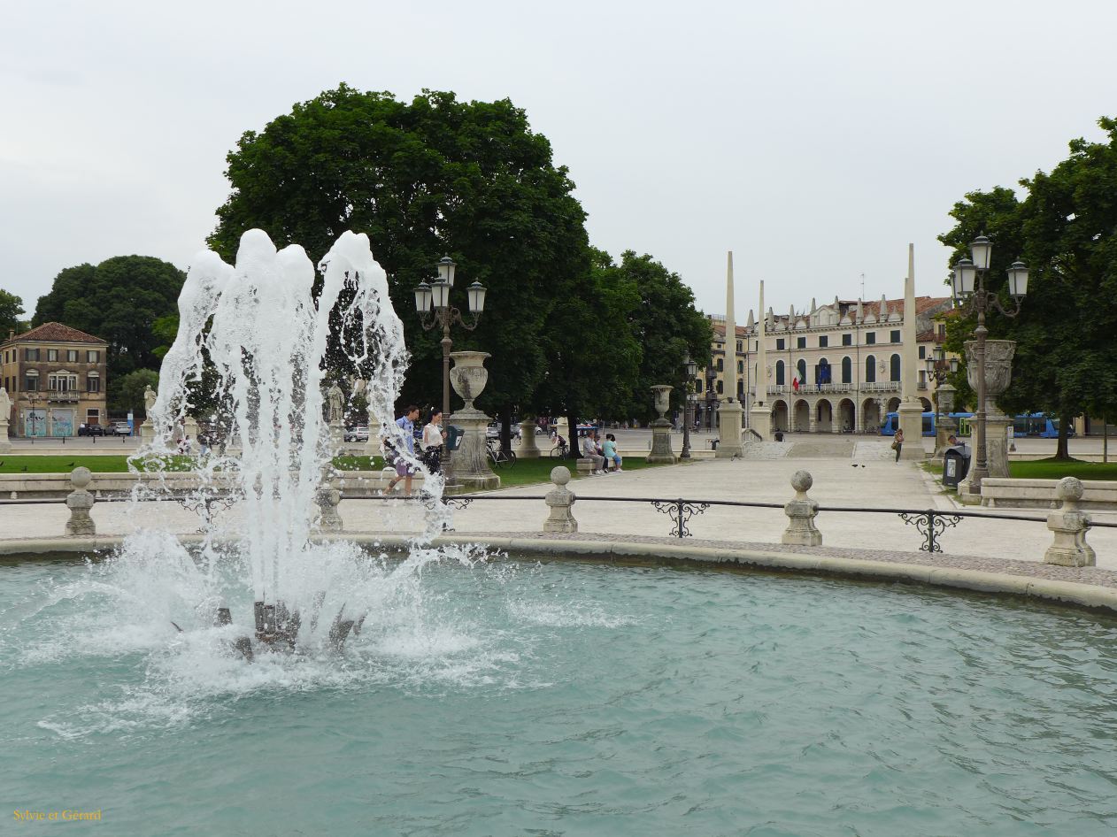 026 Padoue pratto della Valle P1320401