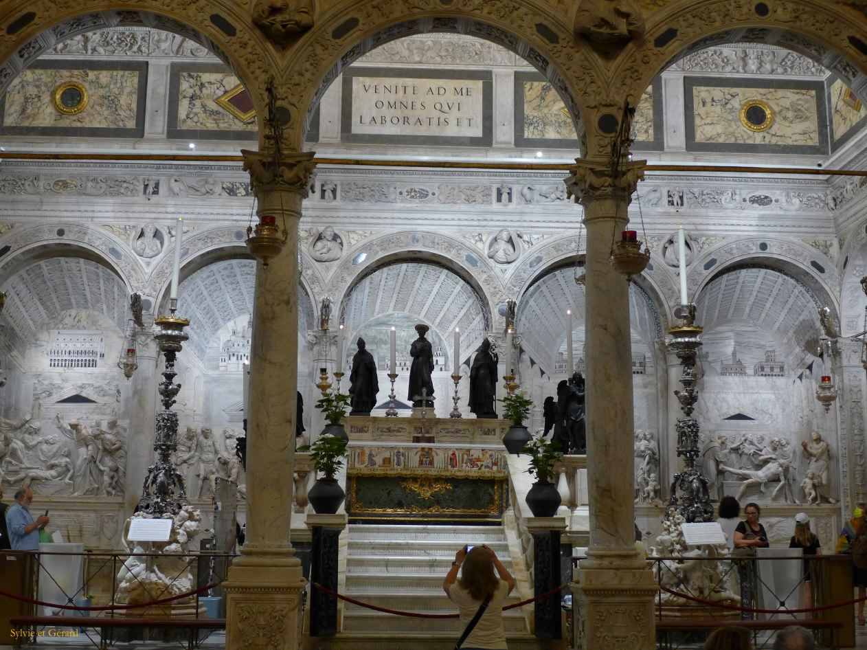 005 Padoue Basilica di Sant'Antonio intérieur P1320454