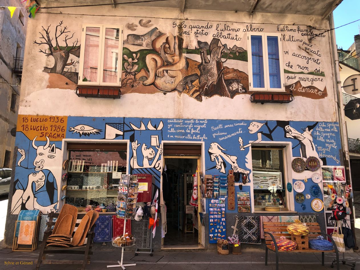 10 Orgosolo les murales IMG_5717