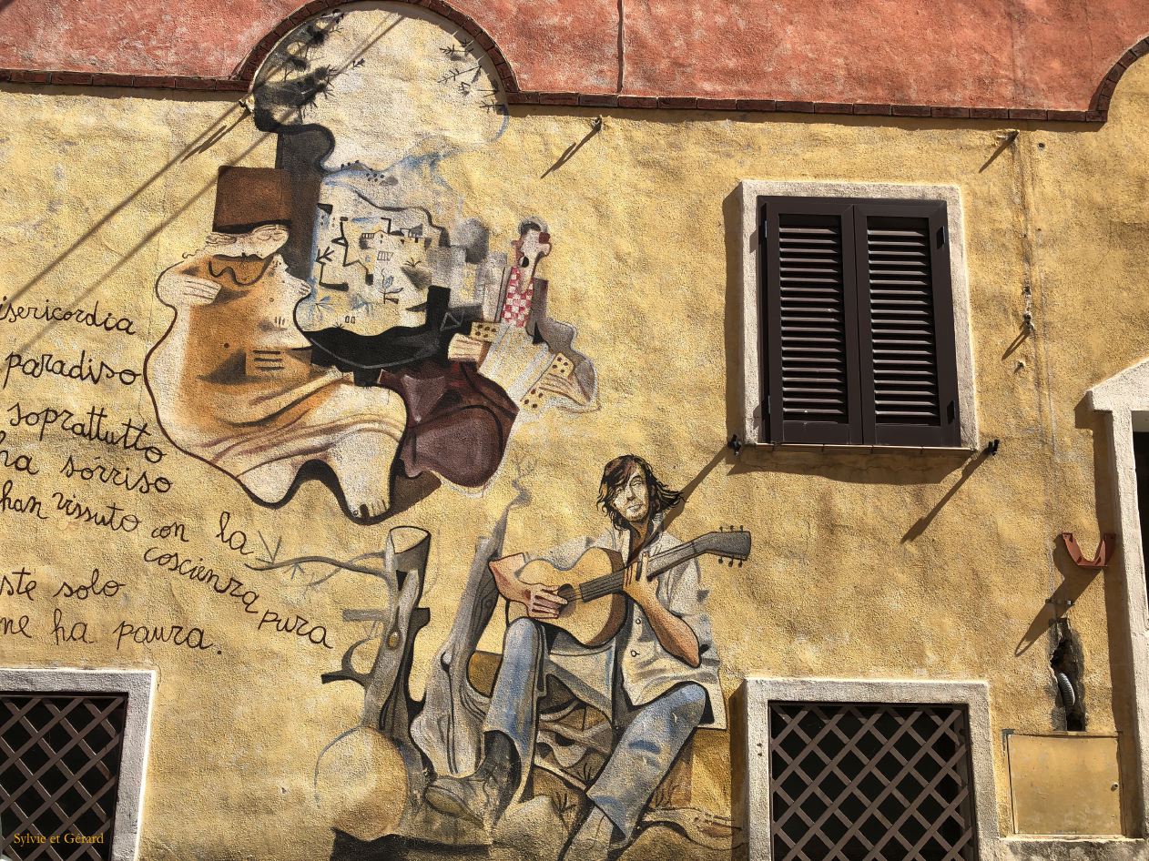 10 Orgosolo les murales IMG_5813