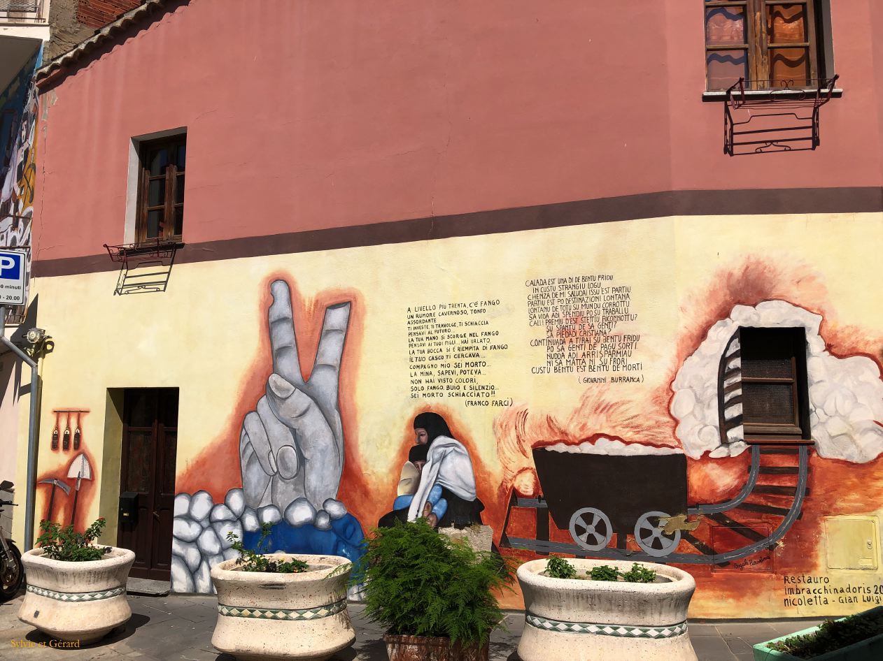 17   Fluminimaggiore 1 la ville IMG_6285