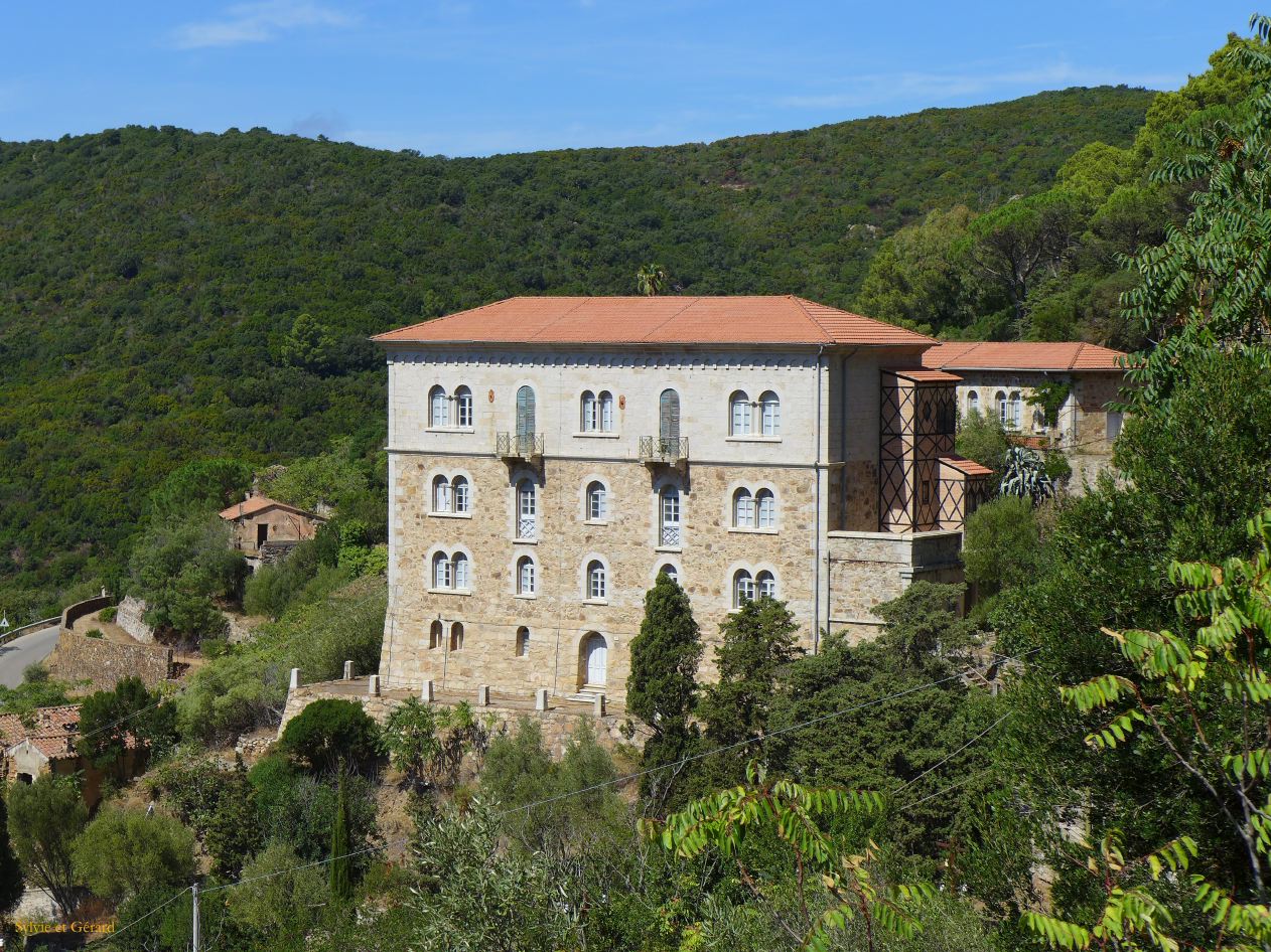 21  Arbus 2 le village  P1270690