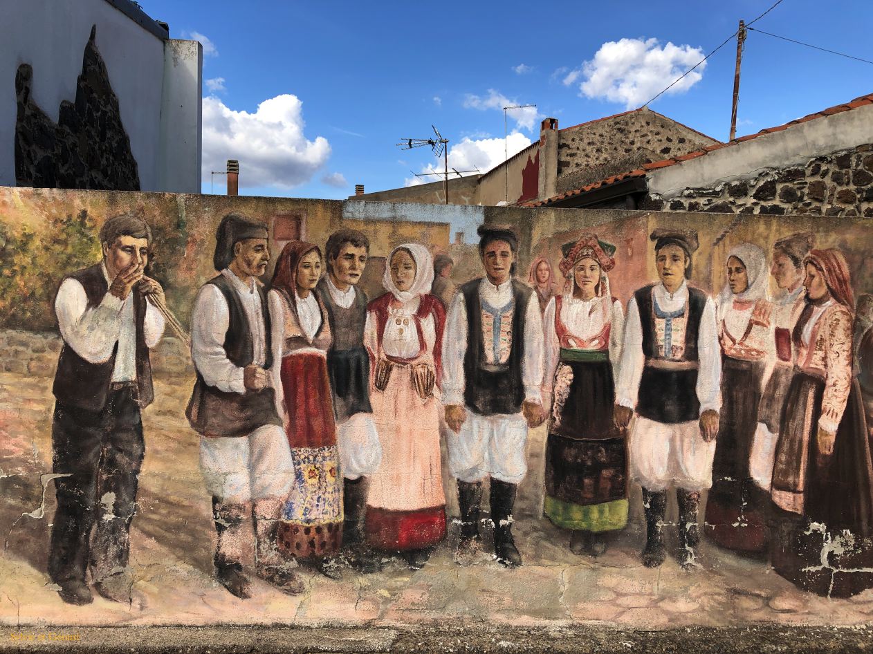 23    Tinnura les murales IMG_6402