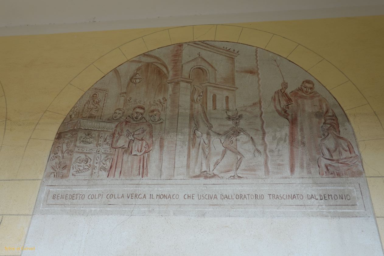 24    Borruta basilica San Pietro di Sorres et son cloître  5 DSC04762