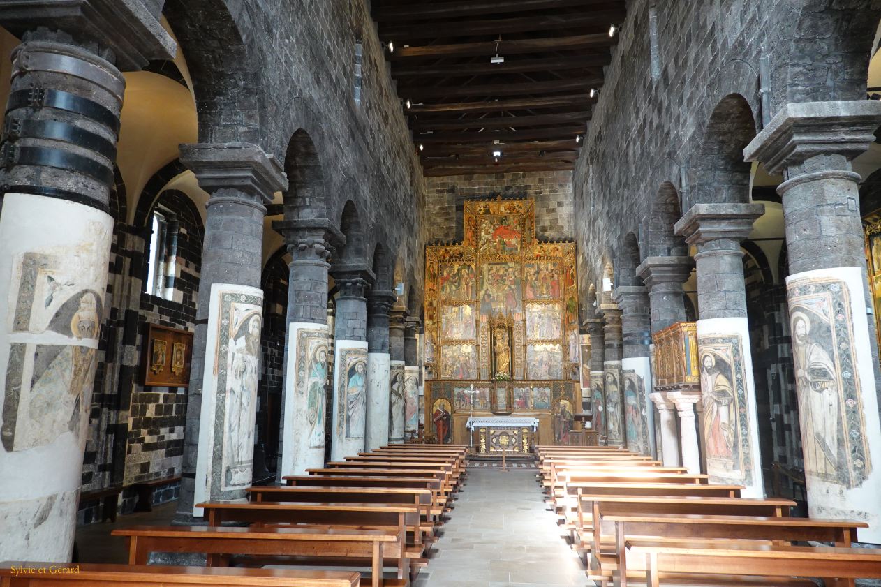 28    Ardara basilica Santa Maria del Regno  3 DSC04853