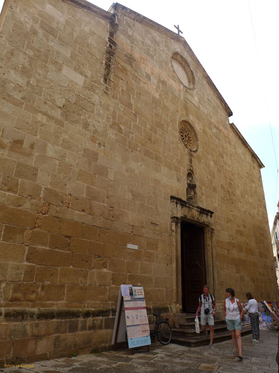 36   Alghero église San Francesco et son cloître  8 P1280356