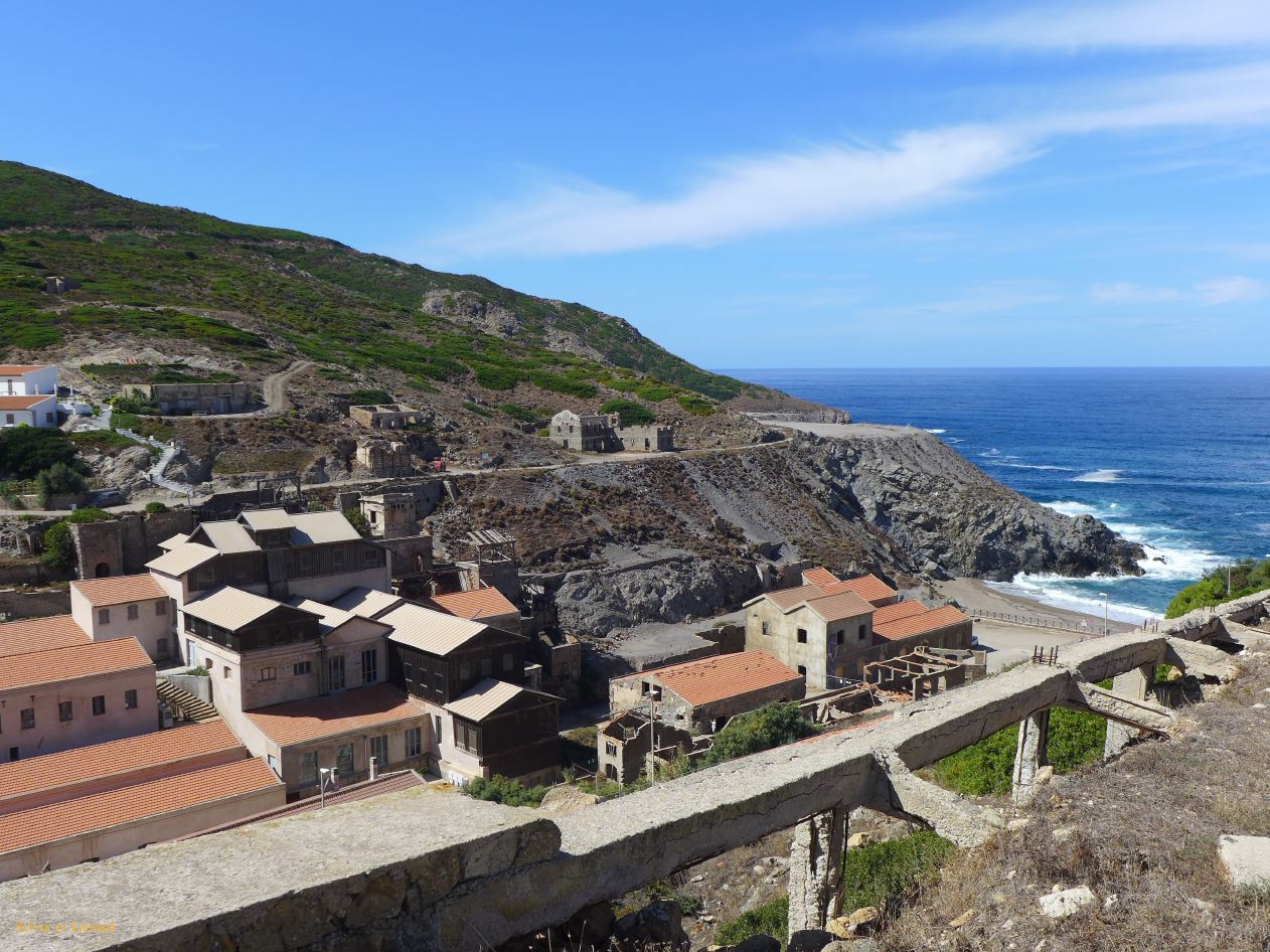 37  Argentiera ancienne ville minière et sa plage  1 P1280576