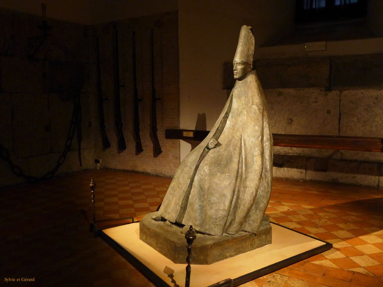 Castel San Angelo 10 pape 