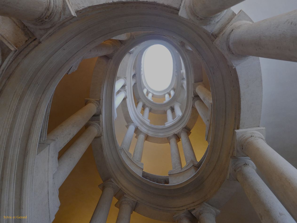 Palazzo Barberini 2 l'escalier 