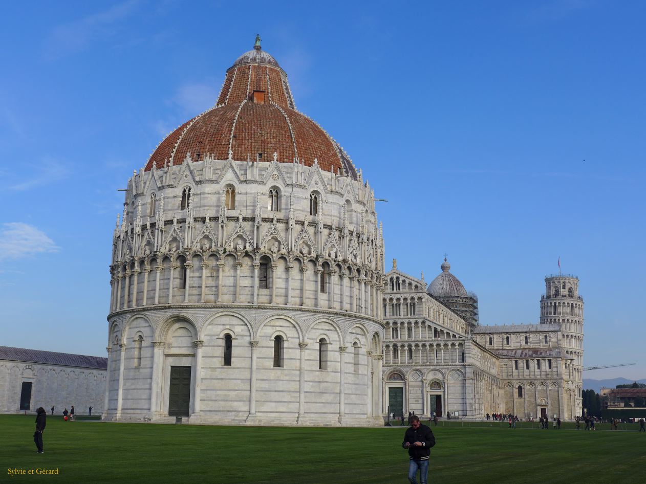 A Pise 10 Battistero 