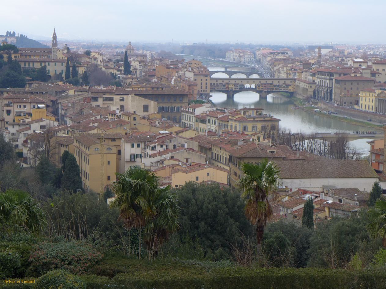 Florence 89 San Miniato al Monte vue sur l'Arno et le Ponte Vecchio