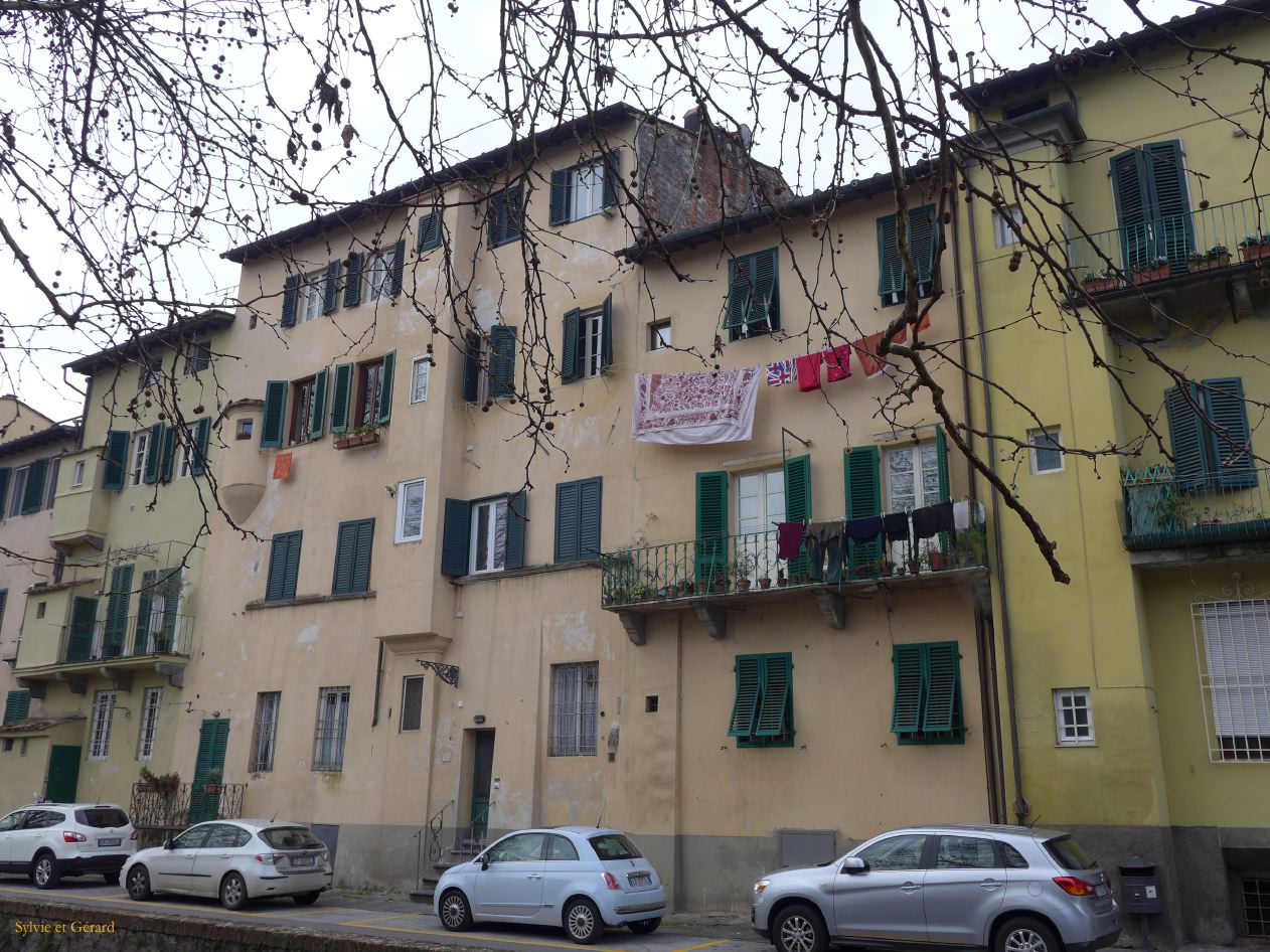 Lucques 09 via del Fosso P1220882