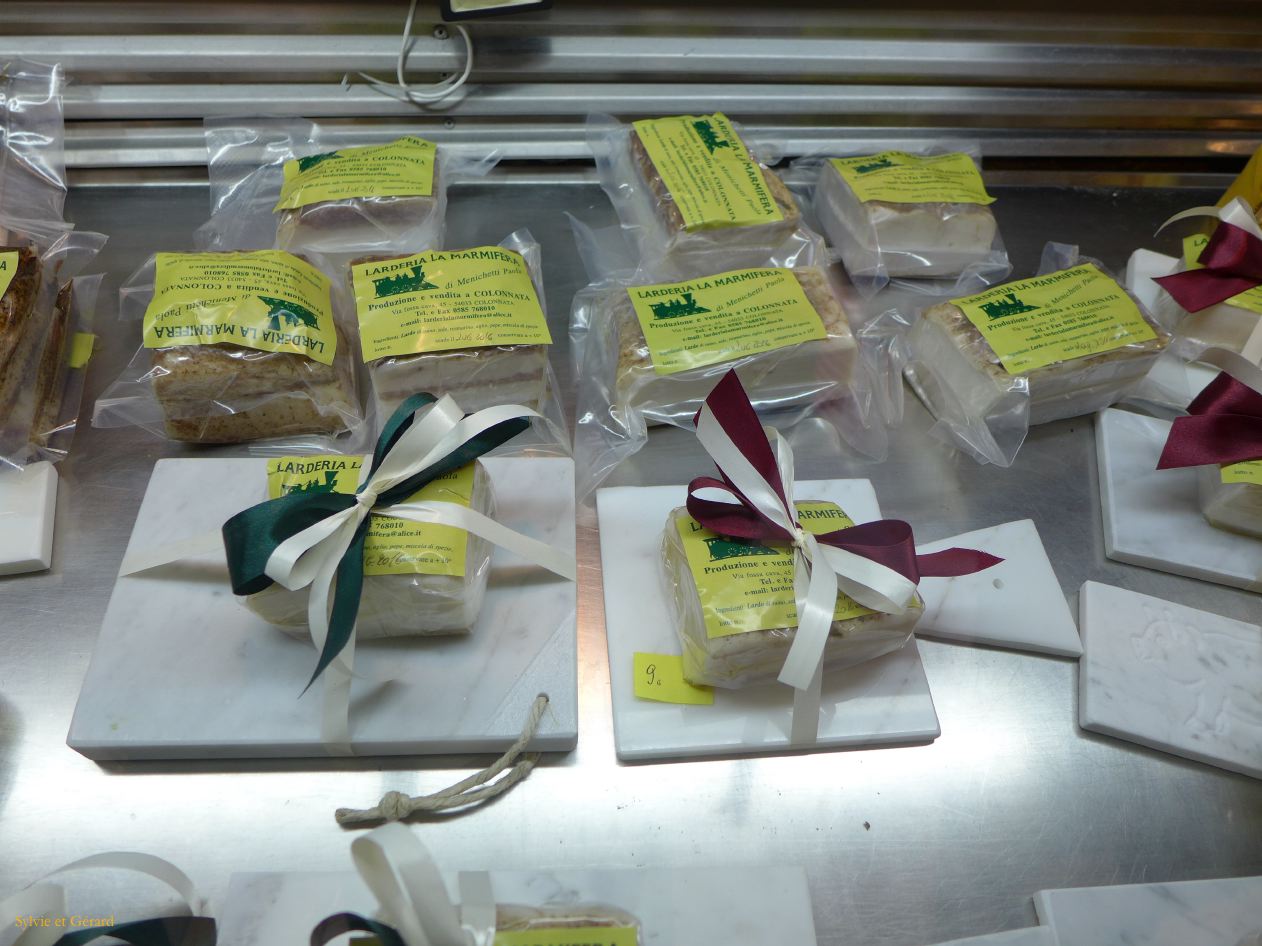 Colonnata 04 que l'on déguste sur du pain