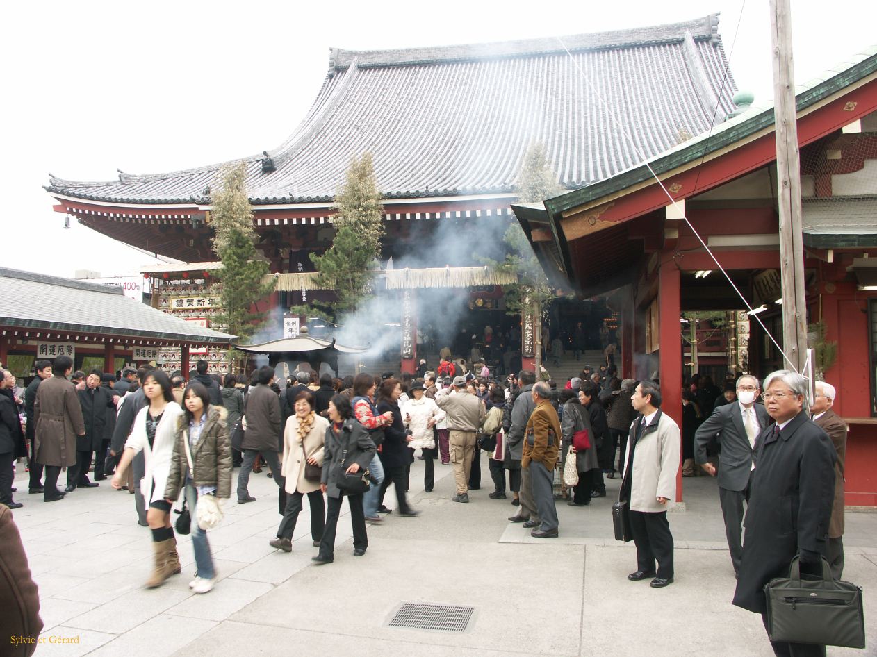 0234 TOKYO Temple Senso Ji quartier Asakusa.