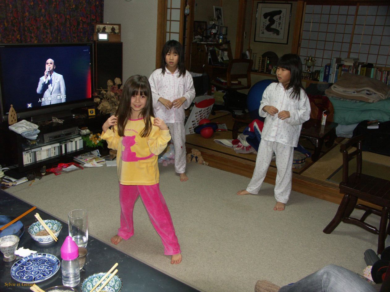 0023 Kobe En famille le soir du 31 dec