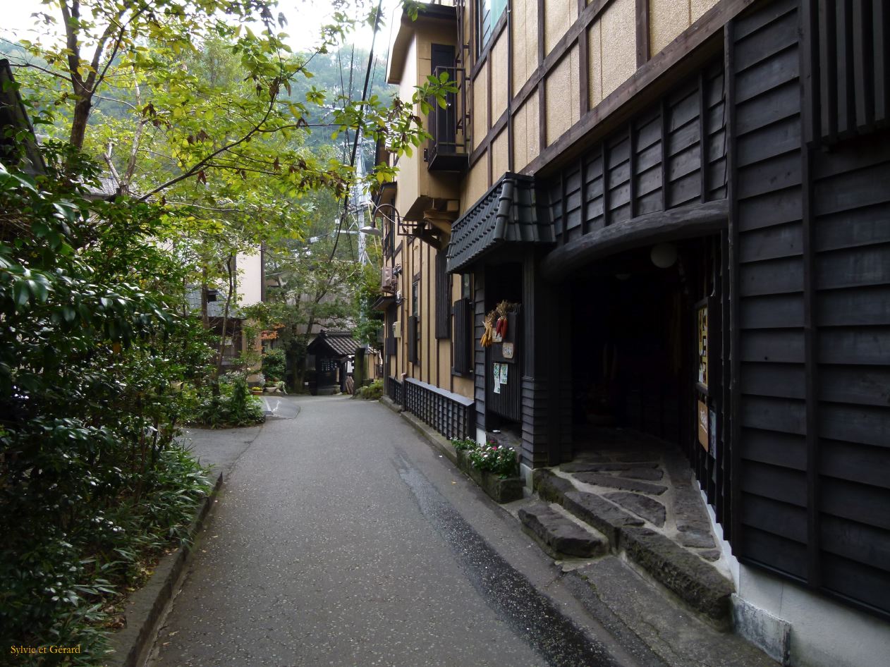 D Kyûshû 072 Kurokawa onsen dans la ville 