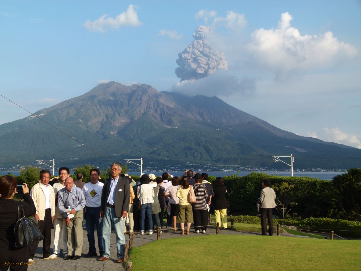 D Kyûshû 086 Kagoshima Jardin Sengan-en vues sur Sakuajima 