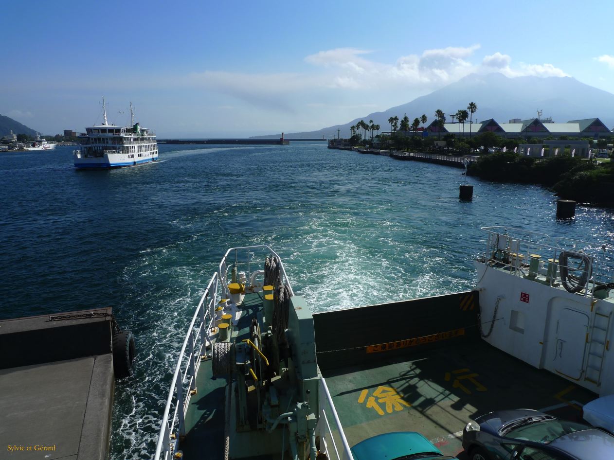 D Kyûshû 095 Kagoshima sur le ferry vers Sakurajima 